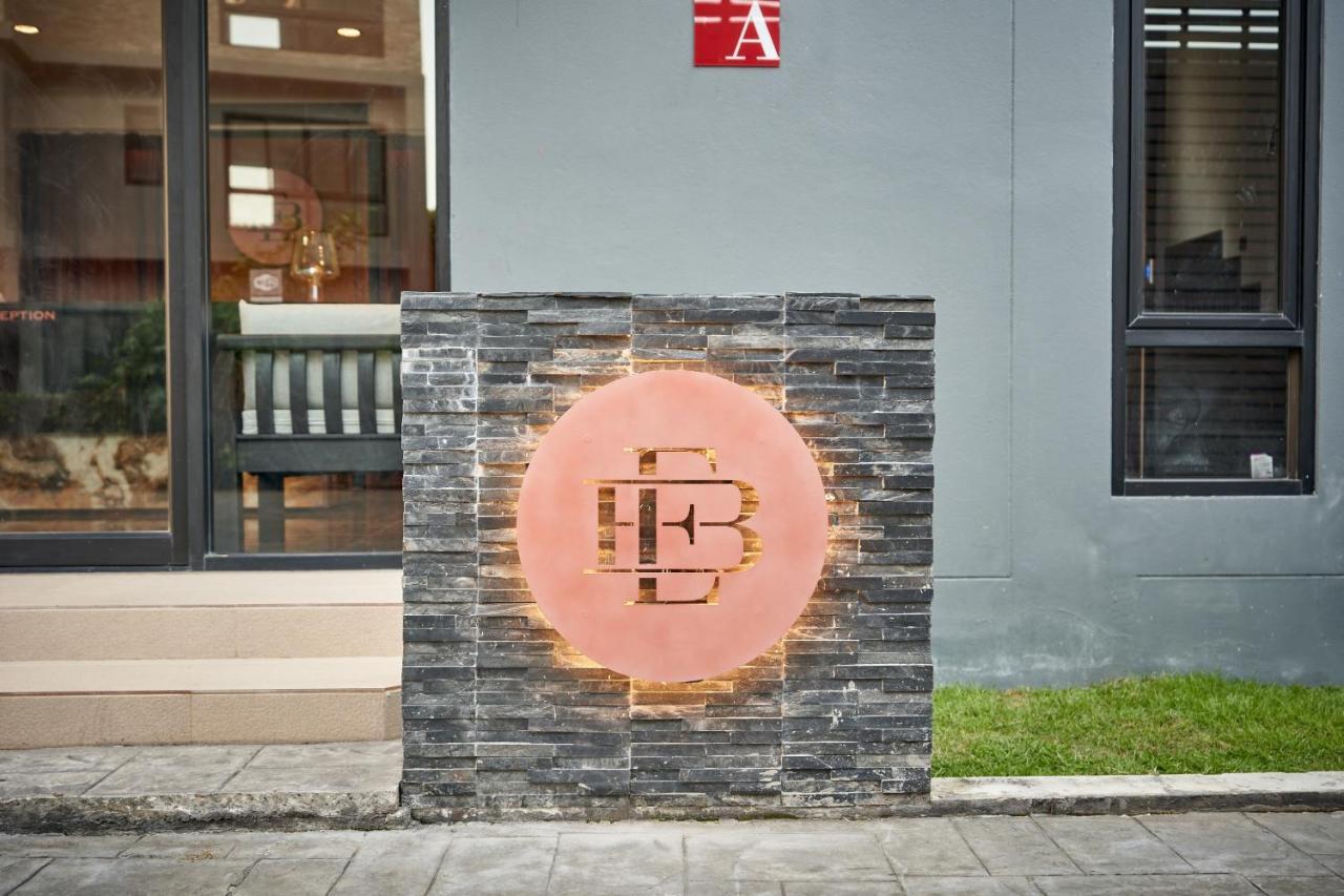 Be Phrasingh Hotel Chiang Mai Esterno foto